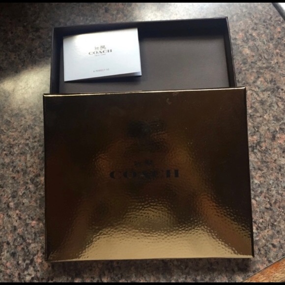 Coach Wristlet - Picture 3 of 3